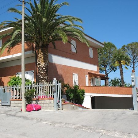 Bed & Breakfast Bompadre Civitanova Marche Exterior photo